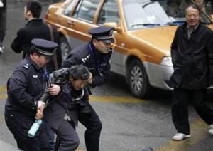 Police arrest a man in Shangai