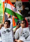 Protesting Anna arrest in various cities of India - Kolkata, Salt lake