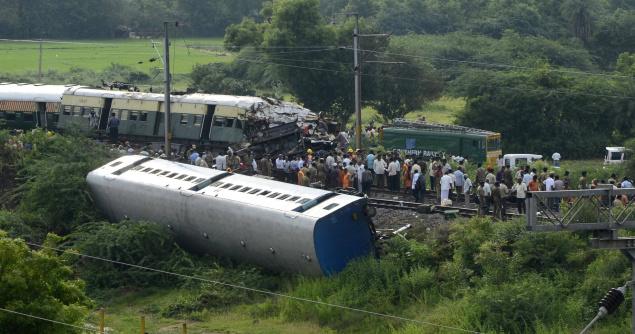 Trains collide, Arakkonam, Vellore 02