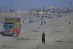 A policeman stands guard near the Pakistan-Afghanistan border in Chaman