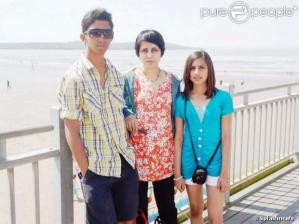 తన పిల్లలతో జసింత సల్దానా