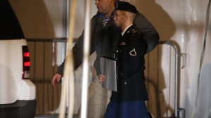 కోర్టు నుండి బైటికి వస్తూ...