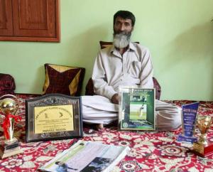 పర్వేజ్ తండ్రి గులాం రసూల్