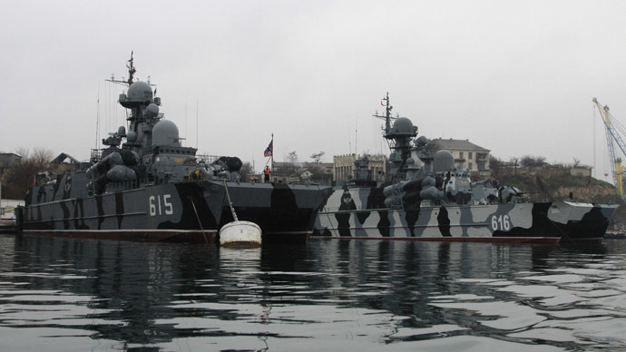Russian military vessels are anchored at a navy base in the Ukrainian Black Sea port of Sevastopol, Crimea, February 27, 2014 (Reuters)