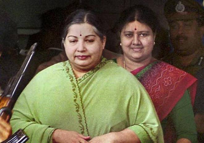 అమ్మ, చిన్నమ్మ